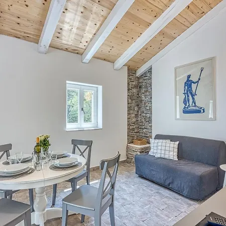 Eco House Casa Grigia Zabodarski - Happy
