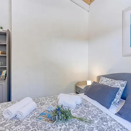 Feriehus Eco House Casa Grigia Zabodarski - Happy
